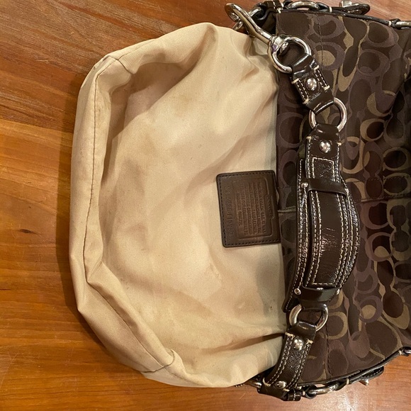 Brown and Tan COACH purse amazing handle detail - Picture 7 of 7